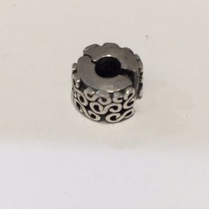 Pandora clip
